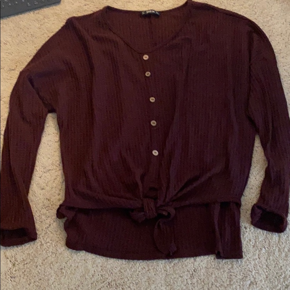 long sleeve maroon buttons with tie shirt